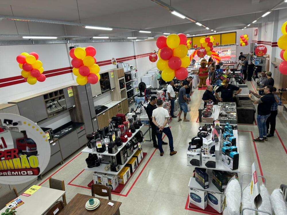 Foto 1 / Cafelândia ganha filial da Lojas MM 